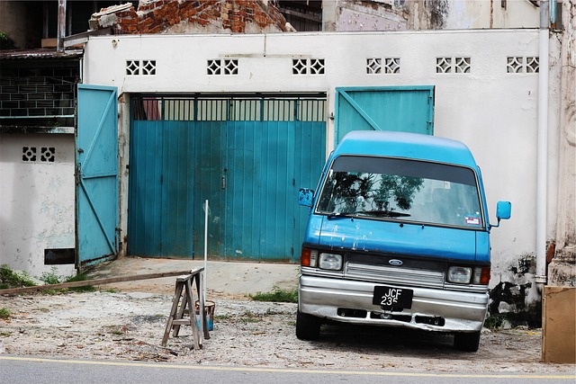 Atlanta’s Guide to Affordable Vintage Garage Door Restoration Services