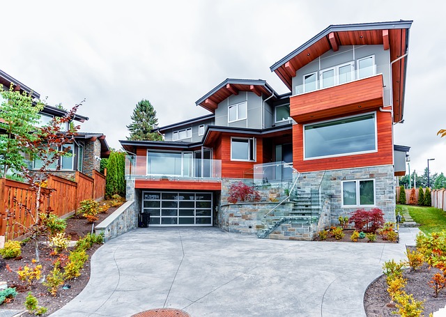 Vintage Garage Doors: Enhancing Tacoma Neighborhood Charm