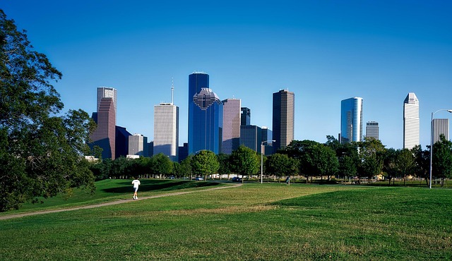 Houston’s Top-Rated Commercial Garage Door Spring Replacement Experts