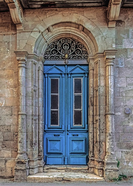 garage-door-640x480-19118873.jpeg