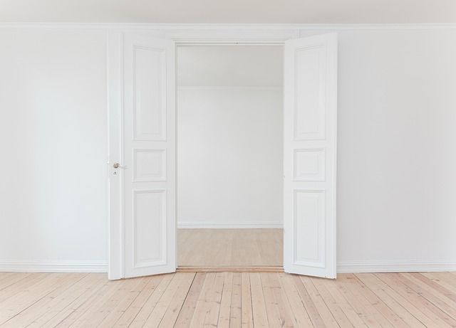 garage-door-parts-suppliers-minneapolis-640x480-98574229.jpeg